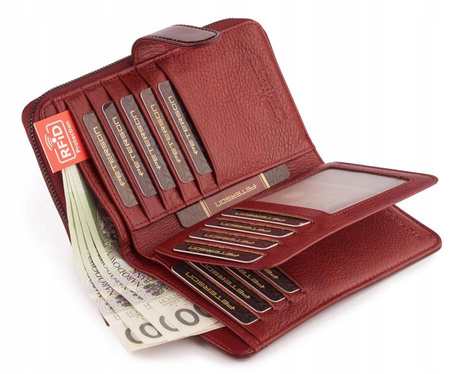 A gift set in a decorative box: wallet, pen, and keychain PTN ZD29 Peterson 