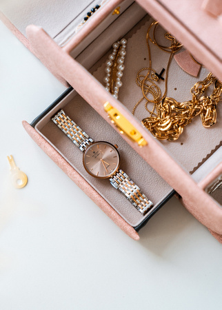 Pink Jewelry Box with Flower Decoration Peterson PTN SZK-01