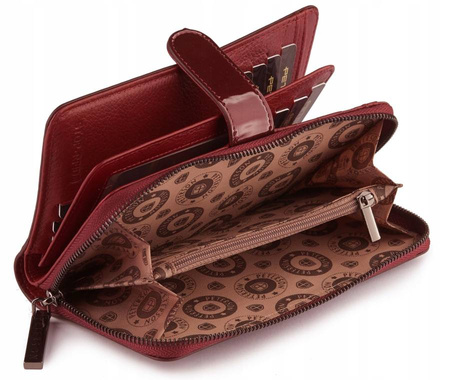 A gift set in a decorative box: wallet, pen, and keychain PTN ZD29 Peterson 