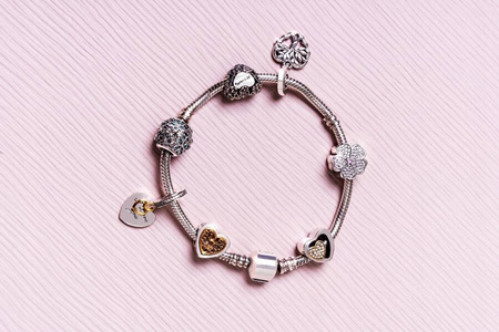 Silver Filigree Heart Charm with the Inscription "Thank You for being there Mom" by PETERSON CHP-020