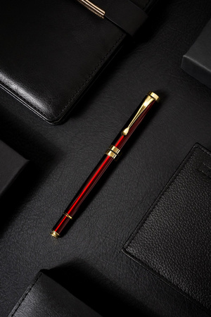 Elegant Pen in a Gift Box by Peterson PTN 339 Red