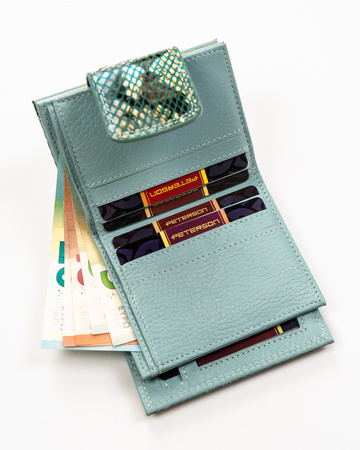 Portfel damski ze skóry naturalnej PETERSON PTN 42329-SFL Blue