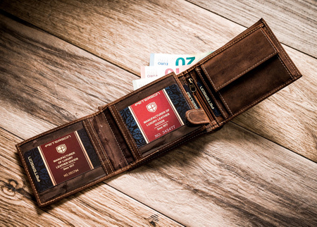 Portfel skórzany RFID PETERSON PTN 304T