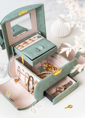 Green Jewelry Box with Flower Decoration Peterson PTN SZK-01