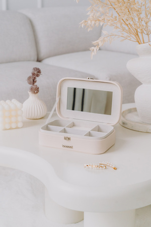 Szkatułka na biżuterię ze skóry ekologicznej PTN SZK-05 Cream