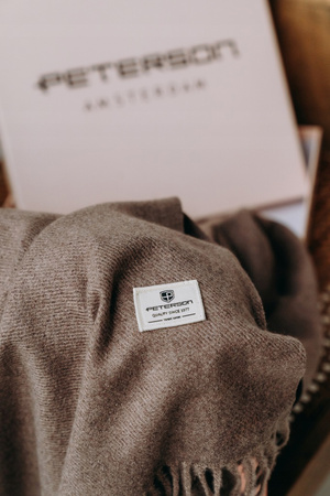 Duży szalik damski zapakowany w pudełko Peterson PTN SPV73 Brown