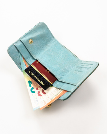 Small Women's Wallet Made of Natural Leather PETERSON PTN 423229-SFL Blue