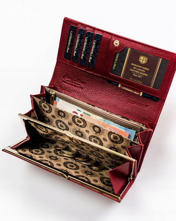 A gift set in a decorative box: wallet, pen, and keychain PTN ZD29 Peterson 