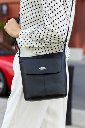 Torebka damska skórzana R-346-23-NS Black