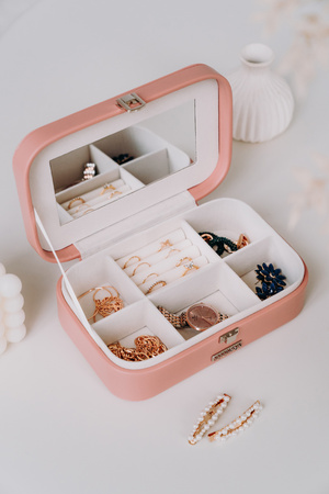 A jewelry box made of eco-leather PTN SZK-05 Pink