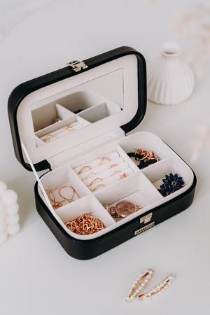 A jewelry box made of eco-leather PTN SZK-05 Black